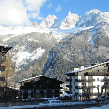 Apartment Le Pied Du Brevent - Walk To Ski Lift, Chamonix Getaway Экстерьер фото