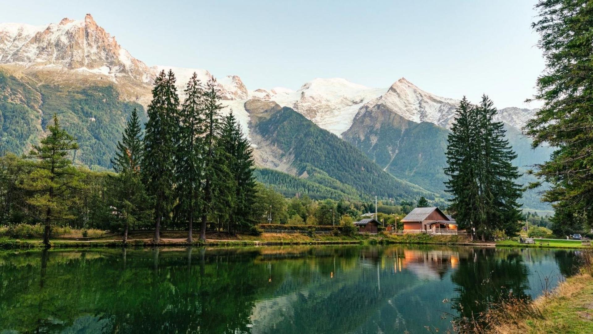 Apartment Le Pied Du Brevent - Walk To Ski Lift, Chamonix Getaway Экстерьер фото