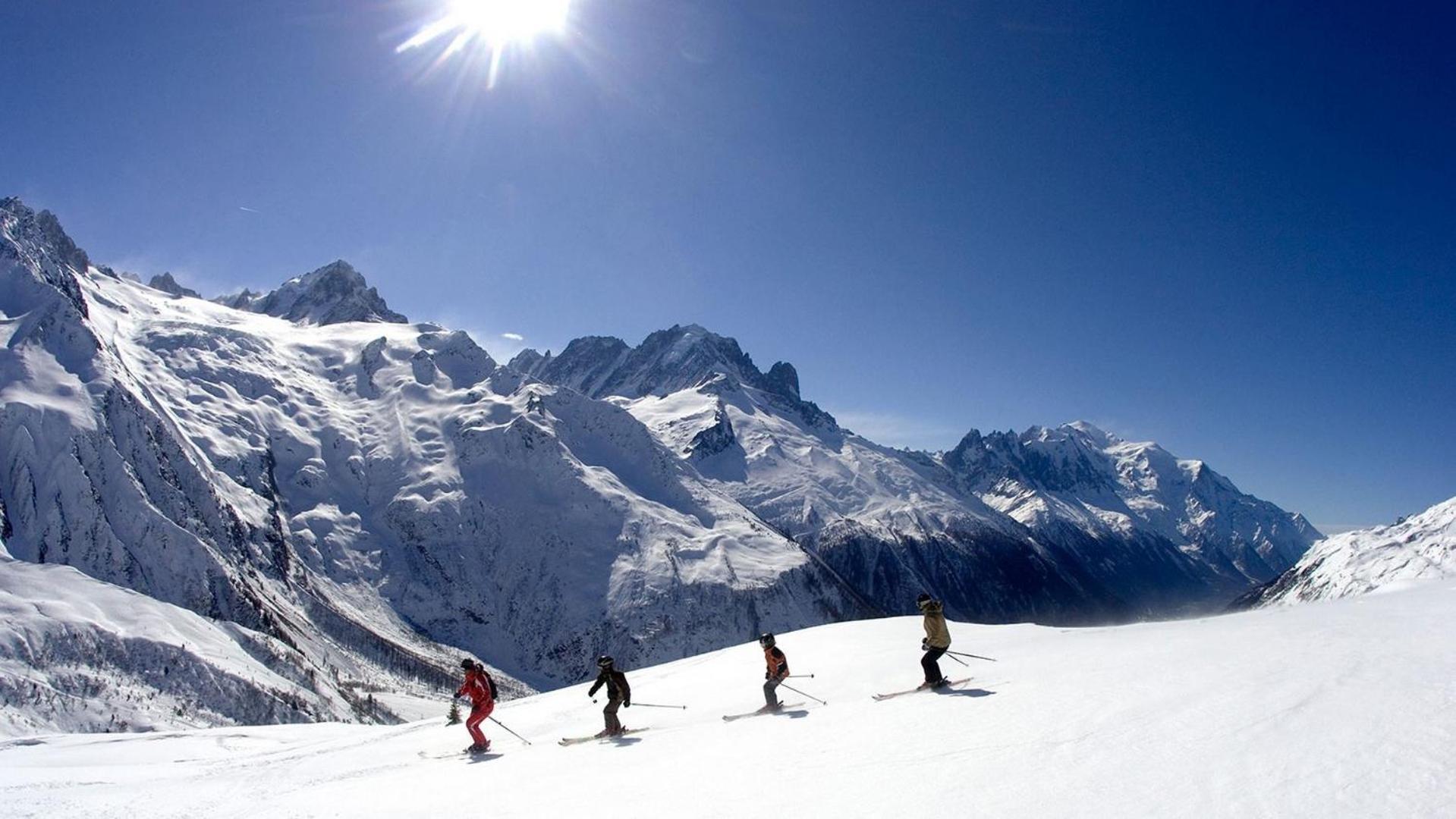 Apartment Le Pied Du Brevent - Walk To Ski Lift, Chamonix Getaway Экстерьер фото
