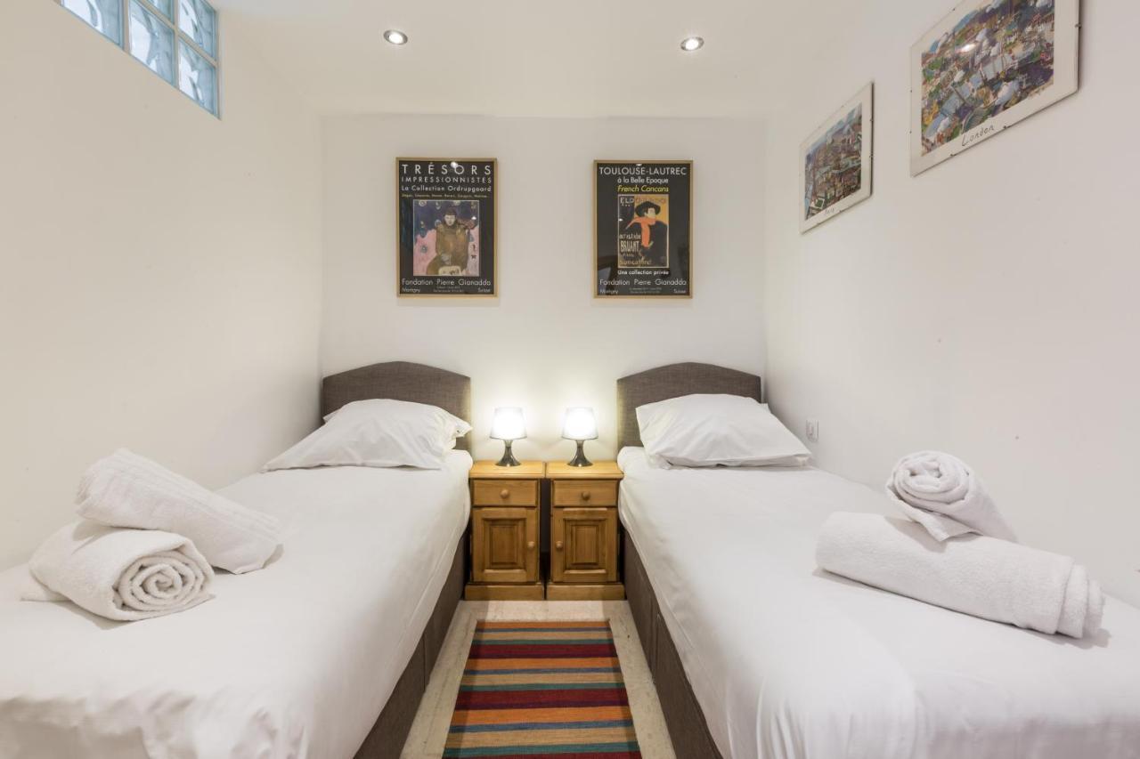 Apartment Le Pied Du Brevent - Walk To Ski Lift, Chamonix Getaway Экстерьер фото