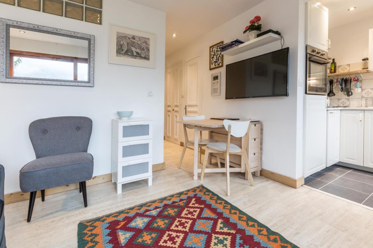Apartment Le Pied Du Brevent - Walk To Ski Lift, Chamonix Getaway Экстерьер фото